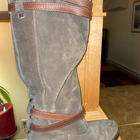 Frye olive green leather boots size 6 1/2 - Picture 3 of 4